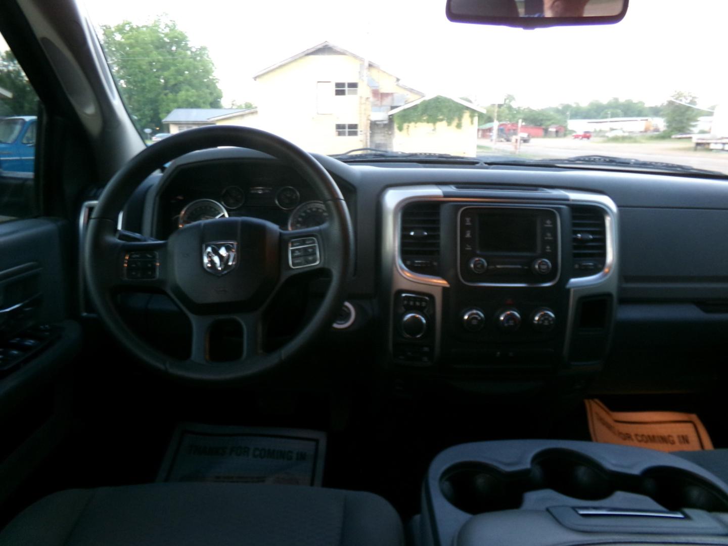2013 Black /Gray RAM 1500 SLT (1C6RR7LG6DS) with an 3.6L engine, 6-speed automatic transmission, located at 401 First NE, Bearden, AR, 71720, (870) 687-3414, 33.726528, -92.611519 - Photo#23